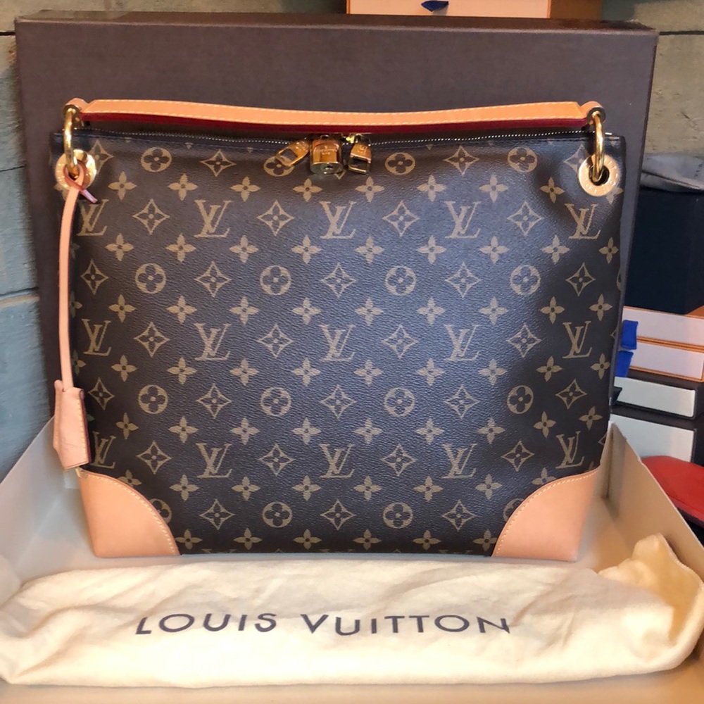 Louis Vuitton Berri PM Monogram Canvas